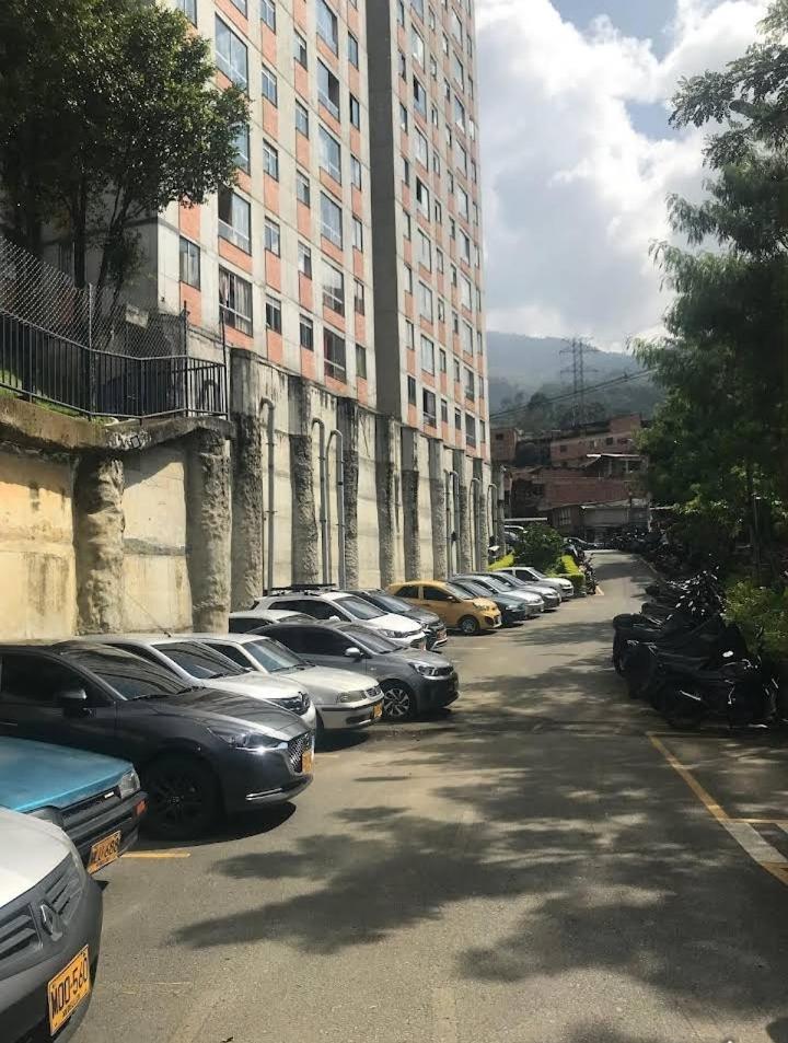 Apartamento Vistas Lindas Cerca Centro Медельїн Екстер'єр фото